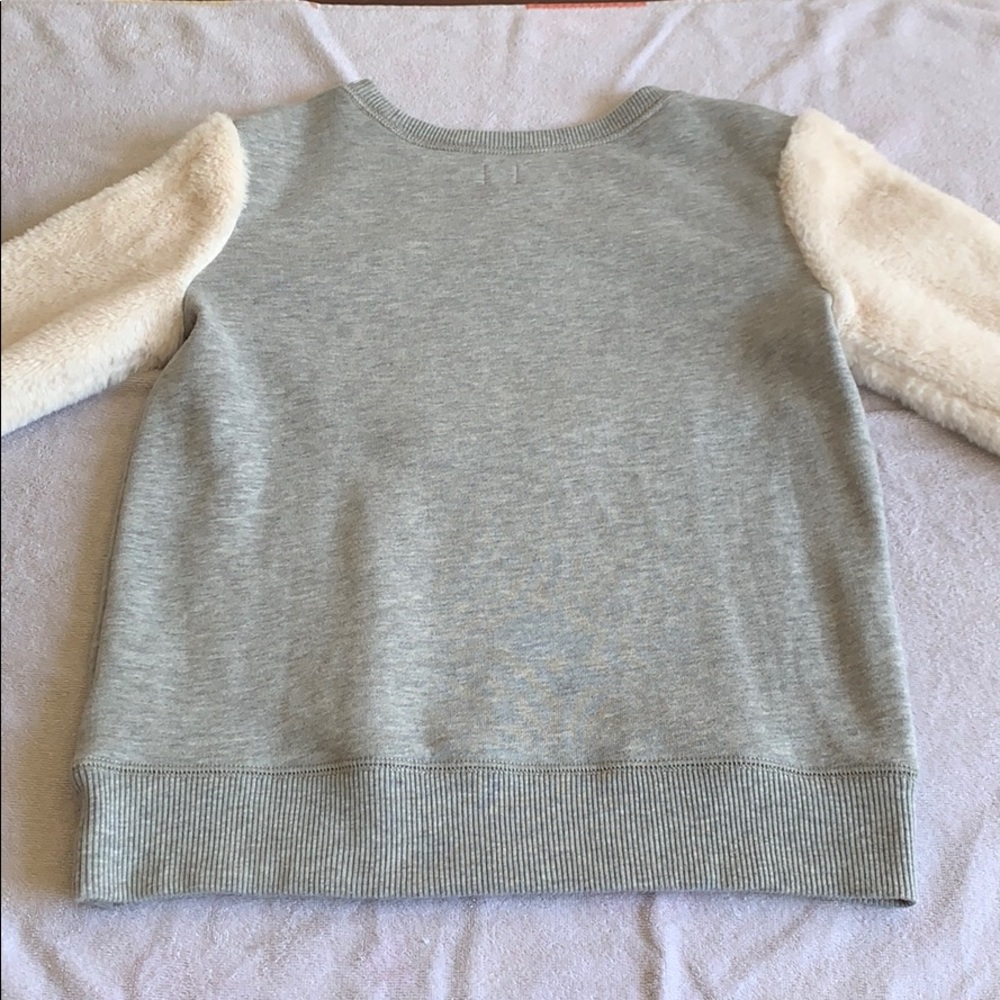 Sweatshirt - Picture 2 of 3